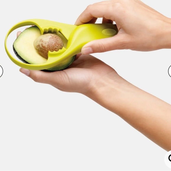 Chef'n Avoquado Green Plastic 4 in 1 Avocado Tool - - Picture 7 of 9